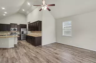 2728 Rogliano Ln, League City, TX 77573 - Photo 9
