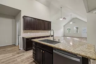 2728 Rogliano Ln, League City, TX 77573 - Photo 7