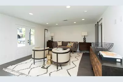 1410 Hyde Park Boulevard #105, Houston, TX 77006 - Photo 15