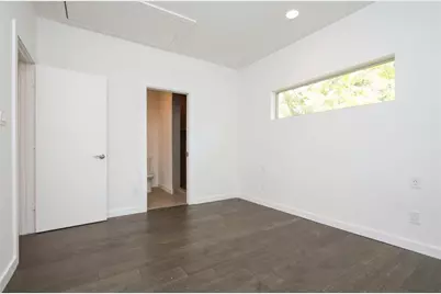 1410 Hyde Park Boulevard #105, Houston, TX 77006 - Photo 13