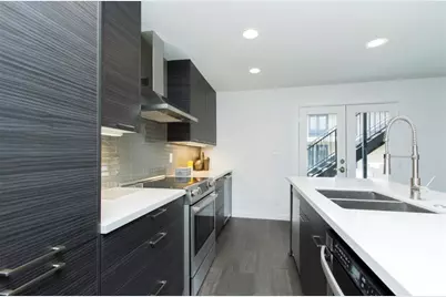 1410 Hyde Park Boulevard #105, Houston, TX 77006 - Photo 9