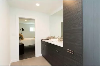 1410 Hyde Park Boulevard #105, Houston, TX 77006 - Photo 5