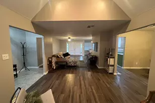 6015 McKnight St, Houston, TX 77035 - Photo 9