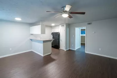 6519 Sloan St #4, Houston, TX 77087 - Photo 5