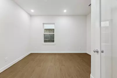 412 N Stiles Street, Houston, TX 77011 - Photo 9
