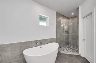 4447 Whitney Oak Ln, Houston, TX 77018 - Photo 19