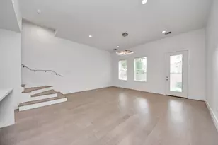 4447 Whitney Oak Ln, Houston, TX 77018 - Photo 5
