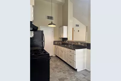 10056 Sharpton Drive, Houston, TX 77038 - Photo 13