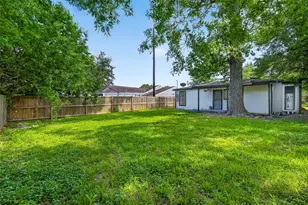 4933 Doolittle Blvd, Houston, TX 77033 - Photo 27