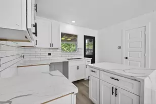 4933 Doolittle Blvd, Houston, TX 77033 - Photo 9