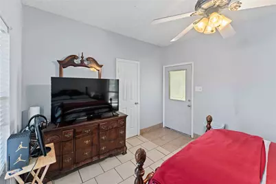111 Commerce Lane, Highlands, TX 77562 - Photo 29