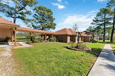 111 Commerce Lane, Highlands, TX 77562 - Photo 5