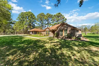 111 Commerce Lane, Highlands, TX 77562 - Photo 3