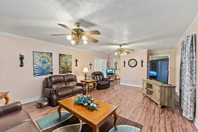 111 Commerce Lane, Highlands, TX 77562 - Photo 13