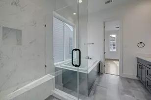 1535 W 24th St, Houston, TX 77008 - Photo 13