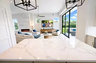 9849 Mocking Bird Hill Ln, Houston, TX 77080 - Photo 5