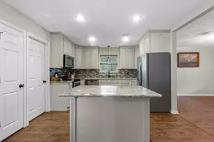14319 Ella Lee Ln, Houston, TX 77077 - Photo 9