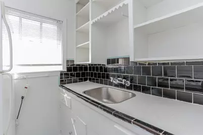 1828 W Main Street #4, Houston, TX 77098 - Photo 5
