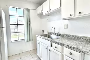 8323 Wilcrest Dr, Houston, TX 77072 - Photo 5