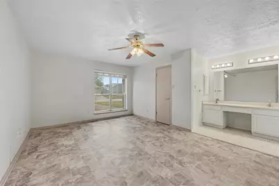 13122 Chipman Glen Drive, Houston, TX 77082 - Photo 9