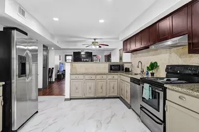 2311 Hazyknoll Lane #A, Houston, TX 77067 - Photo 5