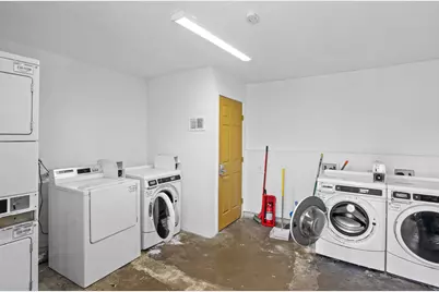 1408 Hughes Street #4, Houston, TX 77023 - Photo 27