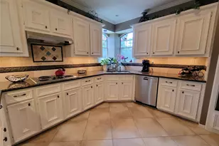 549 Stephen F Austin Dr, Conroe, TX 77302 - Photo 7