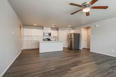 221 Park Place Circle #C, Waller, TX 77484 - Photo 7