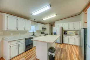 657 Parrish Rd, Livingston, TX 77351 - Photo 13