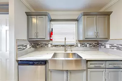 7825 Cook Road, Houston, TX 77072 - Photo 5