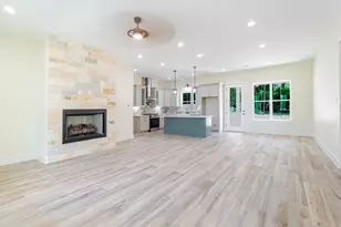 10176 County Rd 302, Plantersville, TX 77363 - Photo 3