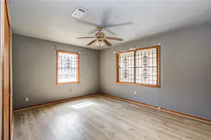 8428 Swiftwater Ln, Houston, TX 77075 - Photo 19