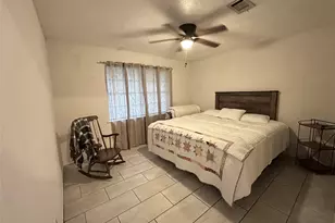 213 E Rhodes Ave, Lufkin, TX 75901 - Photo 9