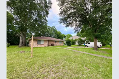213 E Rhodes Avenue, Lufkin, TX 75901 - Photo 3
