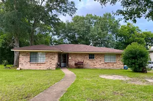 213 E Rhodes Ave, Lufkin, TX 75901 - Photo 1
