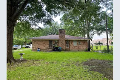 213 E Rhodes Avenue, Lufkin, TX 75901 - Photo 15