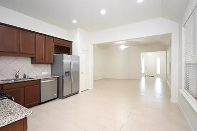 9415 Savannah Holly Drive, Houston, TX 77075 - Photo 19