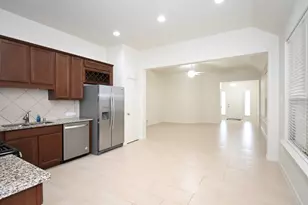 9415 Savannah Holly Dr, Houston, TX 77075 - Photo 19