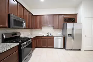 9415 Savannah Holly Dr, Houston, TX 77075 - Photo 17