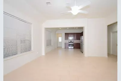 9415 Savannah Holly Drive, Houston, TX 77075 - Photo 9