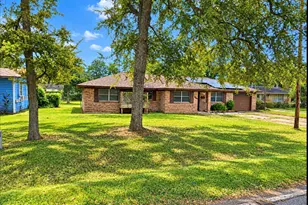 1169 E Kyle Rd, Clute, TX 77531 - Photo 3