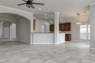 13301 Ravenlake Dr, Pearland, TX 77584 - Photo 17