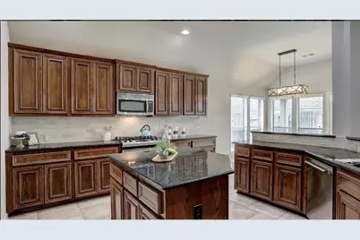 13301 Ravenlake Drive, Pearland, TX 77584 - Photo 7