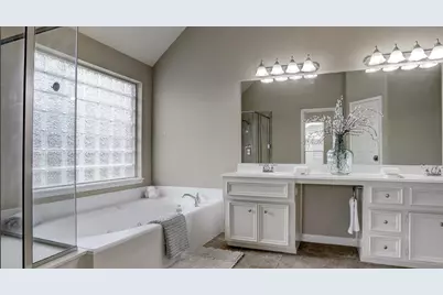 13301 Ravenlake Drive, Pearland, TX 77584 - Photo 21