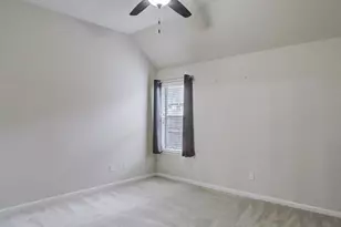 13301 Ravenlake Dr, Pearland, TX 77584 - Photo 25