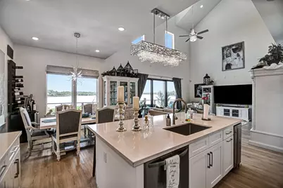 25 Cmdr Runco Lane, Taylor Lake Village, TX 77586 - Photo 19