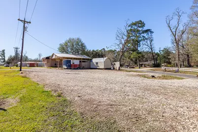 688 County Road 2097, Liberty, TX 77575 - Photo 31