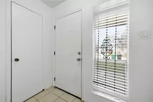 12203 Cape Hyannis Dr, Houston, TX 77048 - Photo 3