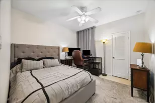11711 Memorial Dr, Houston, TX 77024 - Photo 13