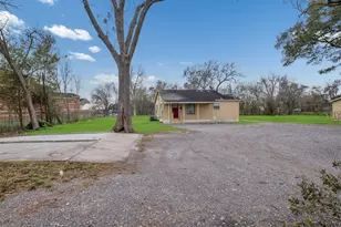 8248 Hartford St, Houston, TX 77017 - Photo 9